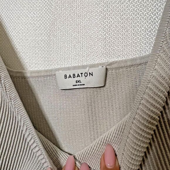 Aritzia Babaton Sculpt Knit Squareneck Cropped Tank 2X Matte Pearl Tan - Picture 11 of 12